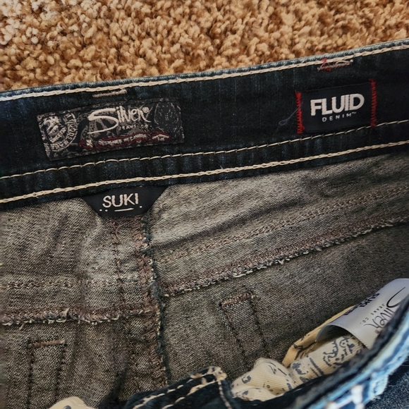 Silver Suki Fluid Mid Capri Jeans Denim Dark Blue Stone Wash - Picture 6 of 7